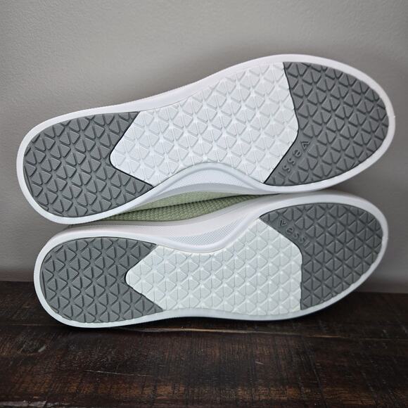 NEW Vessi Weekend 1.5 Mens Size 11 Waterproof Shoes Sneaker Light Sage Green - Picture 9 of 12
